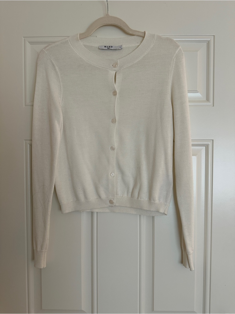 NA-KD Cream Button-Down Crewneck Cardigan
